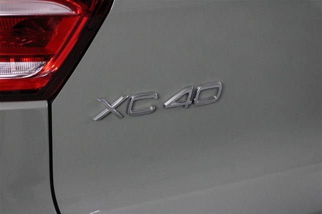 Photo of 2023 Sage Green Metallic Volvo XC40 Recharge Pure Electric