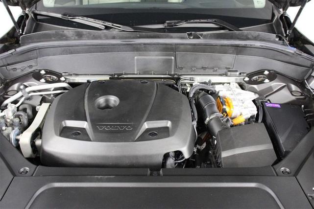 Photo of 2024 Platinum Grey Metallic Volvo XC90 Recharge Plug-In Hybrid