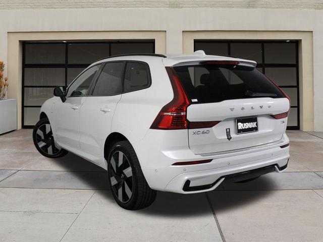 Photo of 2025 Crystal White Volvo XC60 Plug-In Hybrid