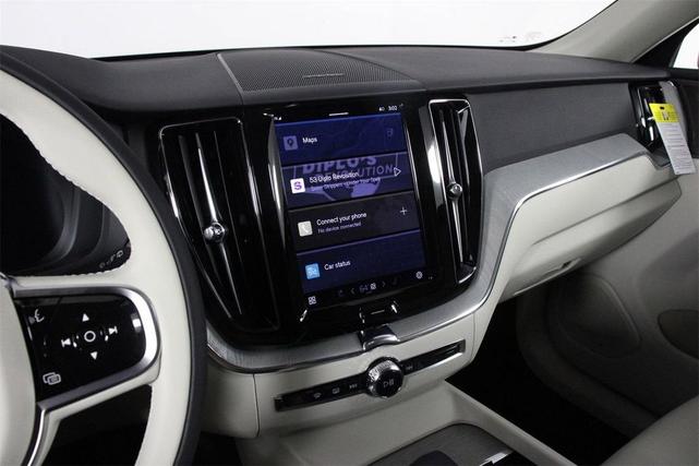 Photo of 2025 Crystal White Volvo XC60 Plug-In Hybrid