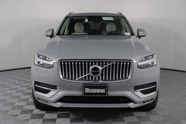 Photo of 2025 Vapour Gray Volvo XC90
