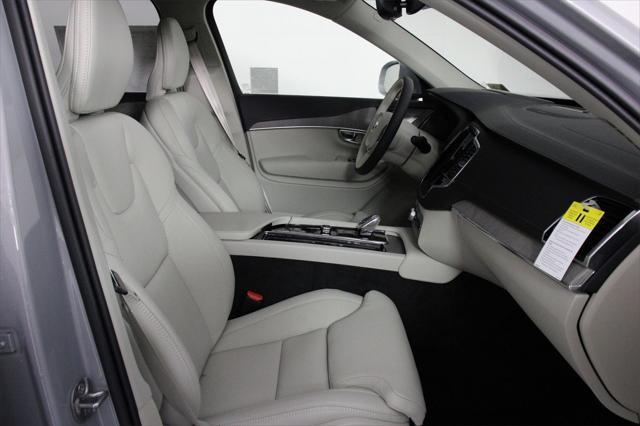 Photo of 2025 Vapour Gray Volvo XC90