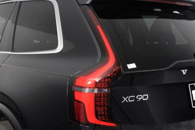 Photo of 2026 Onyx Black Volvo XC90