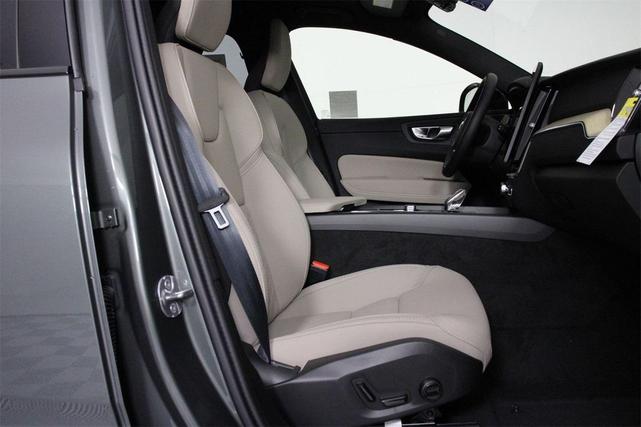 Photo of 2026 Forest Lake Volvo XC60 Plug-In Hybrid