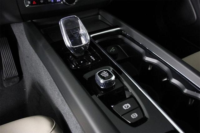 Photo of 2026 Forest Lake Volvo XC60 Plug-In Hybrid