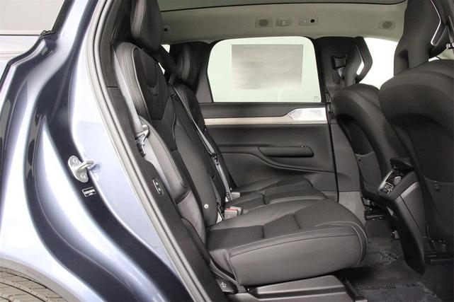 Photo of 2025 Denim Blue Volvo EX90