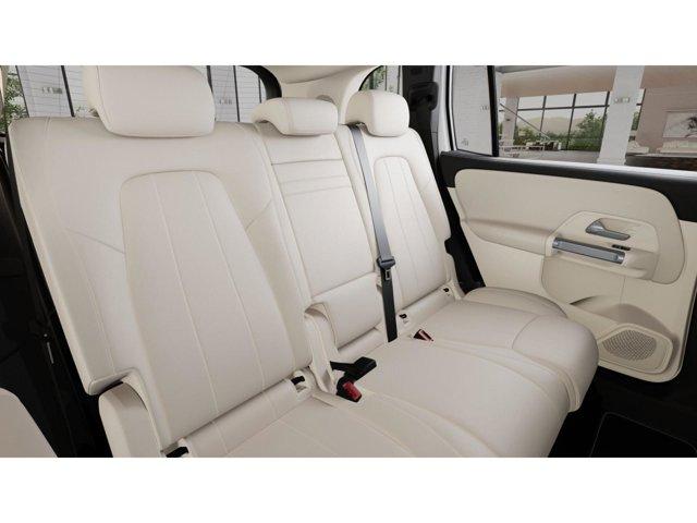 Photo of 2025 Polar White Mercedes-Benz GLB 250