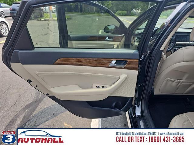 Photo of 2016 Black Hyundai SONATA