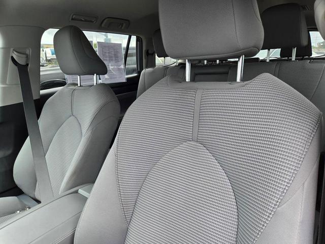 Photo of 2022 Moon Dust Toyota Highlander
