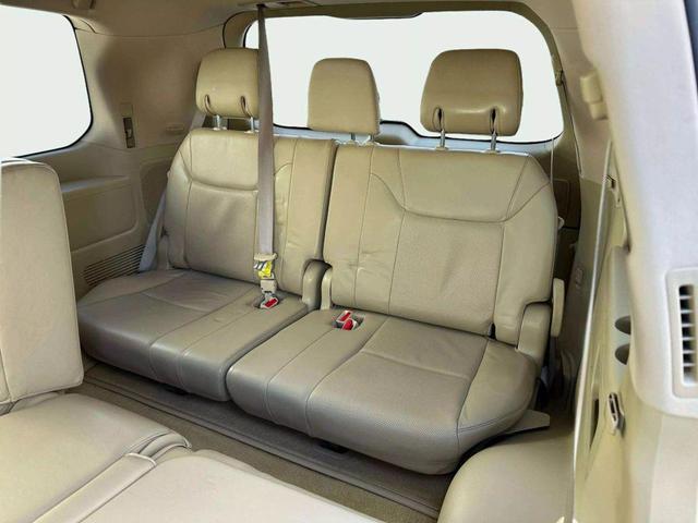 Photo of 2011 Starfire Pearl Lexus LX 570