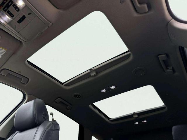 Photo of 2018 White Buick Enclave