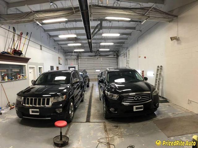 Photo of 2018 White Buick Enclave