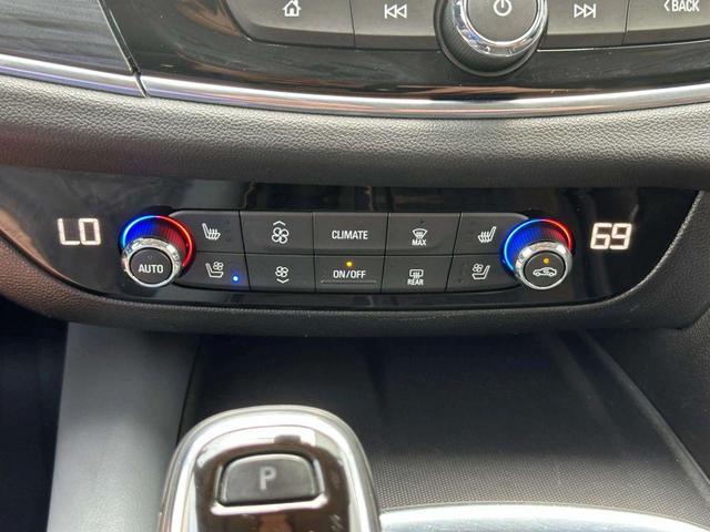 Photo of 2018 White Buick Enclave