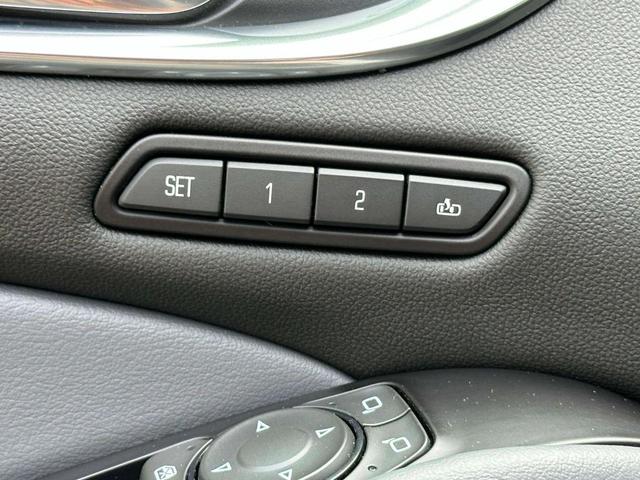 Photo of 2018 White Buick Enclave