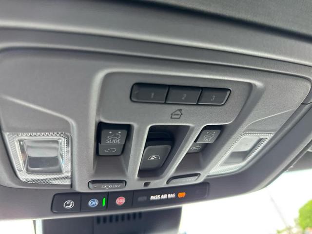 Photo of 2022 Black Chevrolet Silverado 1500
