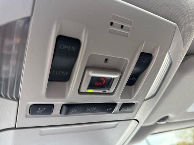 Photo of 2023 Wind Chill Pearl Toyota Highlander