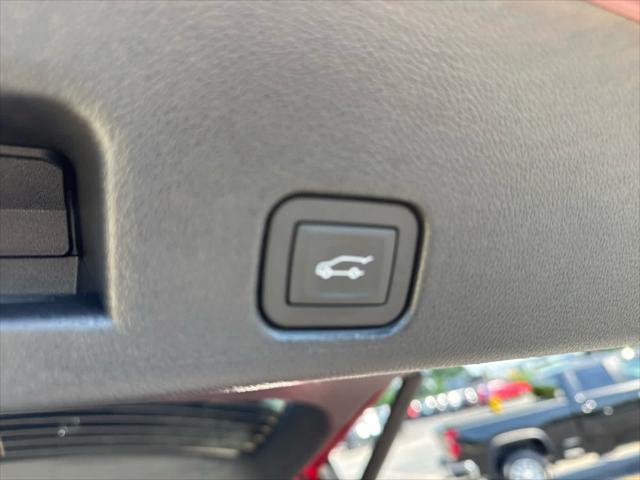Photo of 2025 Radiant Red Tintcoat Chevrolet Traverse