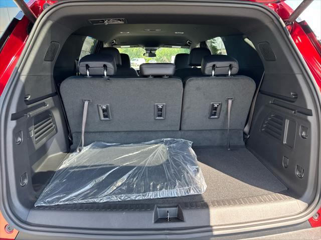 Photo of 2025 Radiant Red Tintcoat Chevrolet Traverse