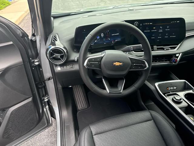 Photo of 2026 Sterling Gray Metallic Chevrolet Equinox
