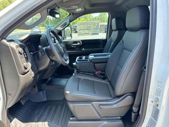 Photo of 2025 Summit White Chevrolet Silverado 3500
