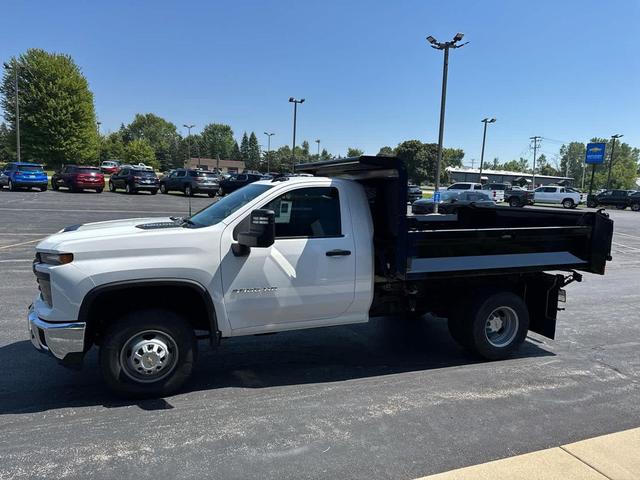 Photo of 2025 Summit White Chevrolet Silverado 3500