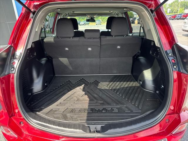 Photo of 2018 Ruby Flare Pearl Toyota RAV4