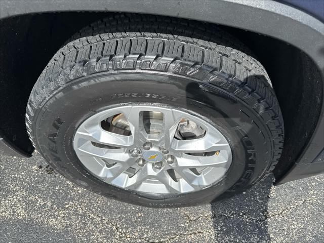 Photo of 2023 Northsky Blue Metallic Chevrolet Traverse