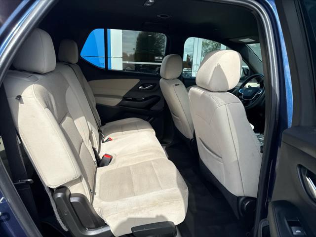 Photo of 2023 Northsky Blue Metallic Chevrolet Traverse