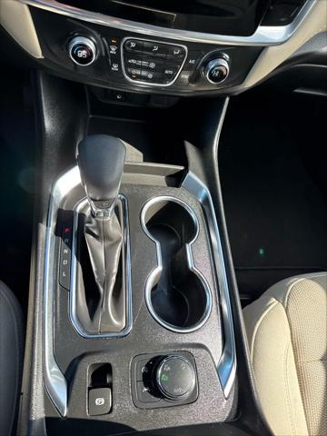Photo of 2023 Northsky Blue Metallic Chevrolet Traverse