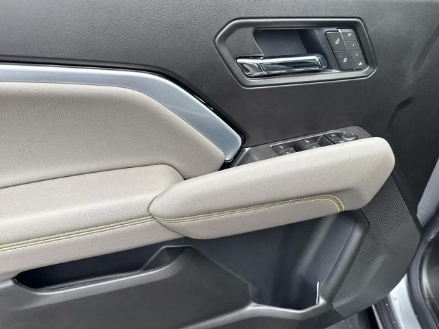 Photo of 2025 Sterling Gray Metallic Chevrolet Colorado