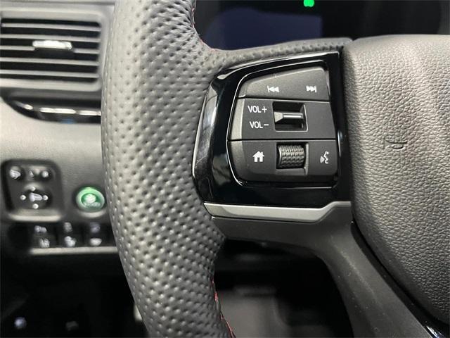 Photo of 2025 Platinum White Pearl Honda Ridgeline
