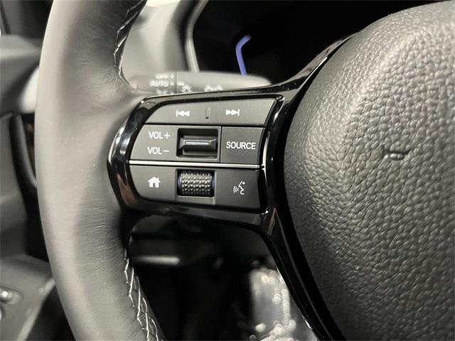 Photo of 2025 Platinum White Pearl Honda Civic