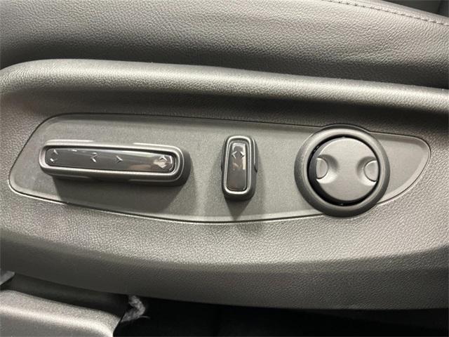 Photo of 2026 Platinum White Pearl Honda CR-V