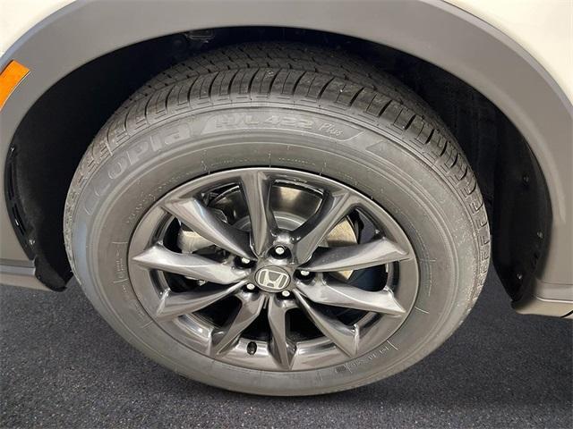 Photo of 2026 Platinum White Pearl Honda CR-V