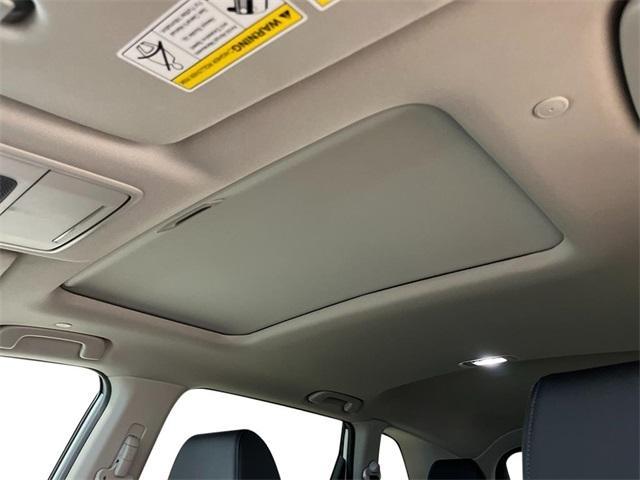 Photo of 2026 Platinum White Pearl Honda CR-V