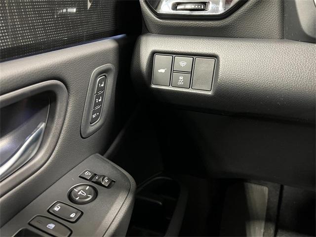 Photo of 2025 Platinum White Pearl Honda Pilot
