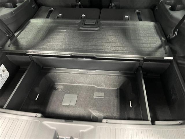 Photo of 2025 Platinum White Pearl Honda Pilot