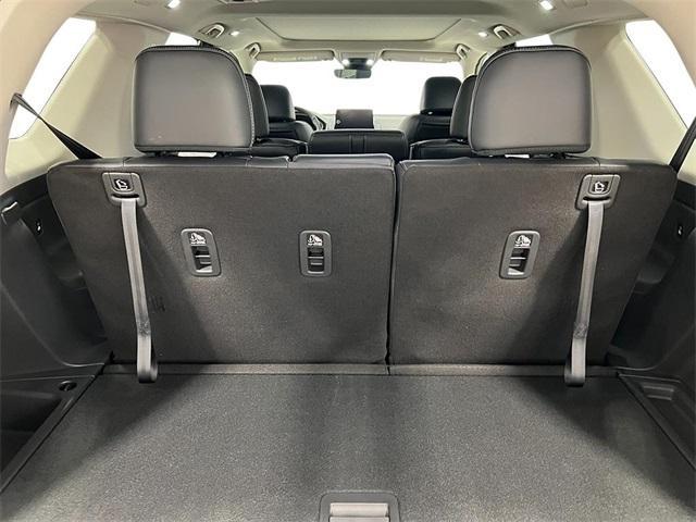 Photo of 2025 Platinum White Pearl Honda Pilot
