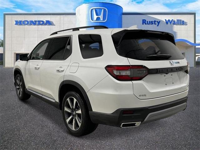 Photo of 2025 Platinum White Pearl Honda Pilot