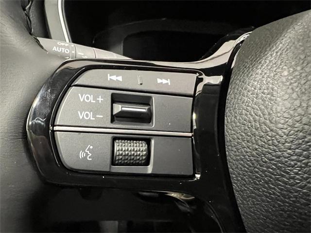 Photo of 2025 Platinum White Pearl Honda Pilot