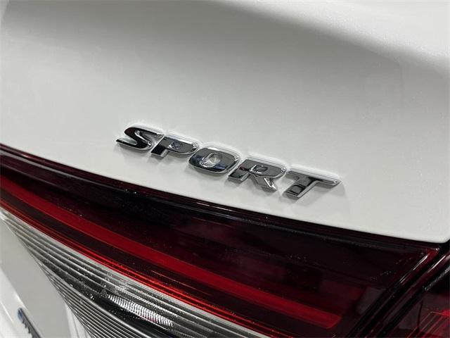 Photo of 2025 Platinum White Pearl Honda Civic Hybrid