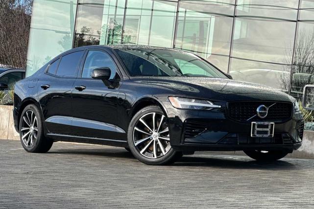 Photo of 2023 Black Stone Volvo S60 Recharge Plug-In Hybrid