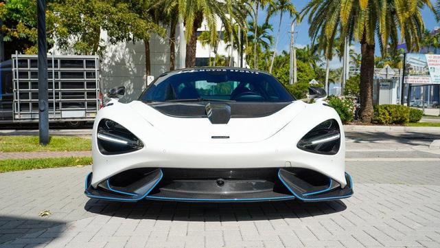 Photo of 2021 Silica White McLaren 765LT