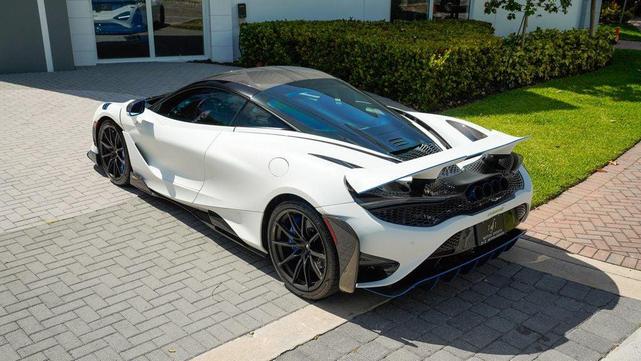 Photo of 2021 Silica White McLaren 765LT