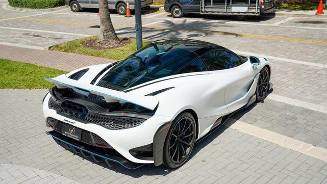 Photo of 2021 Silica White McLaren 765LT
