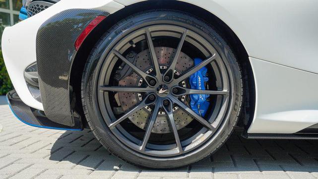 Photo of 2021 Silica White McLaren 765LT