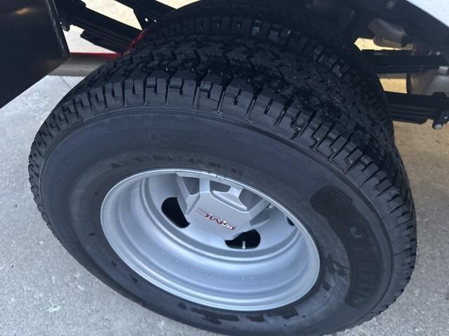 Photo of 2025 Summit White GMC Sierra 3500