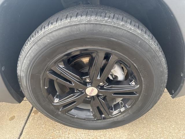 Photo of 2020 Quicksilver Metallic GMC Terrain