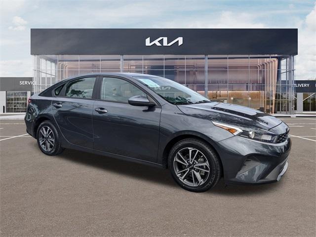 Photo of 2023 Gravity Gray Kia Forte
