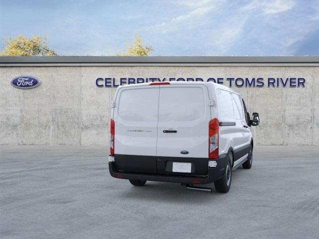 Photo of 2025 Oxford White Ford Transit-250